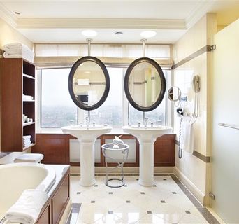 Hotel Okura Executive City View Junior Suite GHOTW