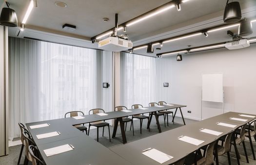 Puro Warszawa Neon&Lino Meeting Room GHOTW